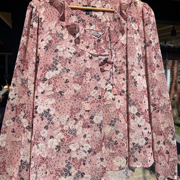 PAIGE IIara Floral Ruffle Blouse - Picture 3 of 6